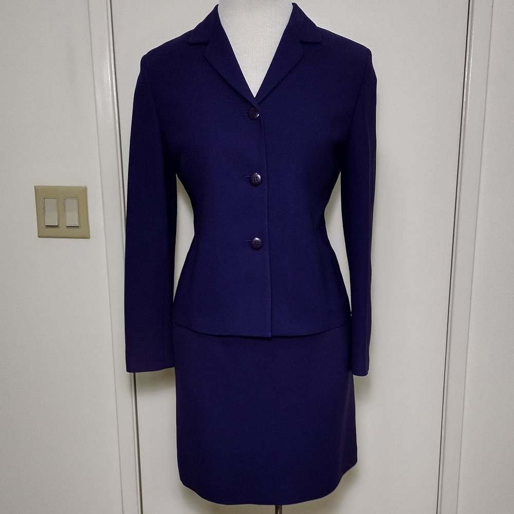 Beautiful Business Or Casual 2 Piece Suit